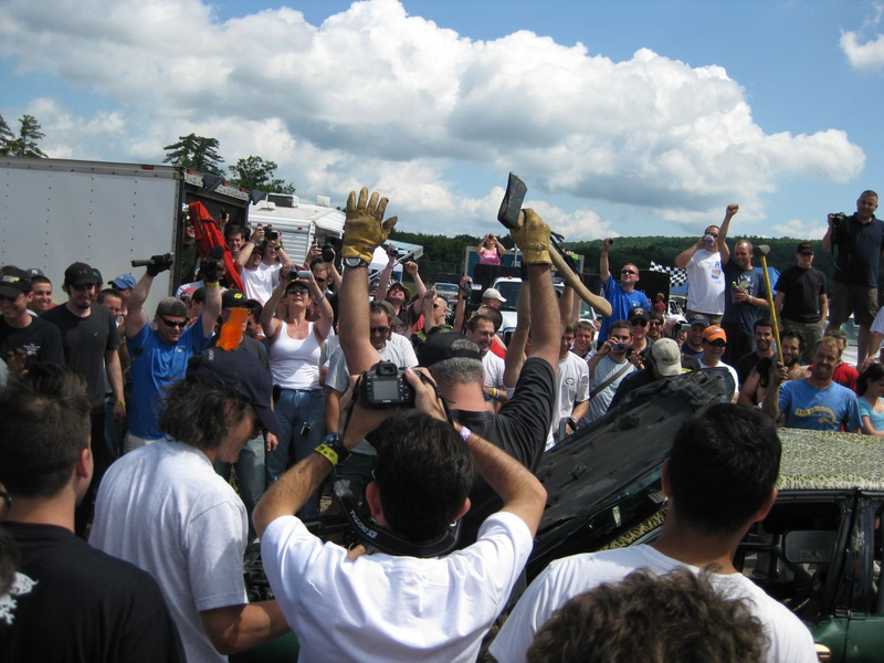 Illustration for article titled The 24 Hours Of LeMons New England 2009 Über Gallery, Part 4